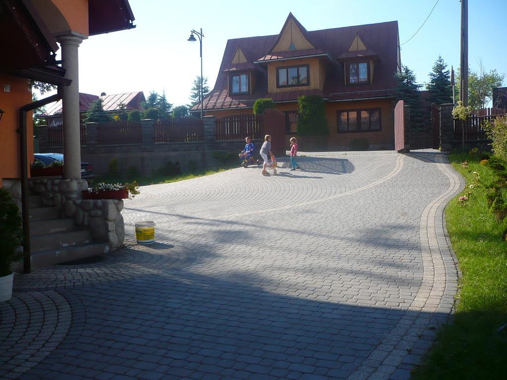 Smyrecek-Centrum Bukowiny Bukowina Tatrzańska Exteriör bild